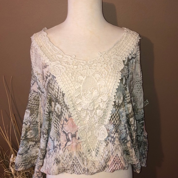 Crochet detail top - Picture 3 of 7